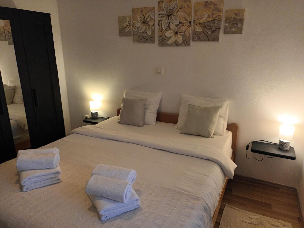 Apartman Rocky Petrovija ภายนอก รูปภาพ
