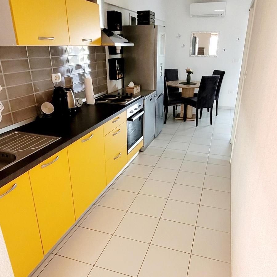 Apartman Rocky Petrovija ภายนอก รูปภาพ